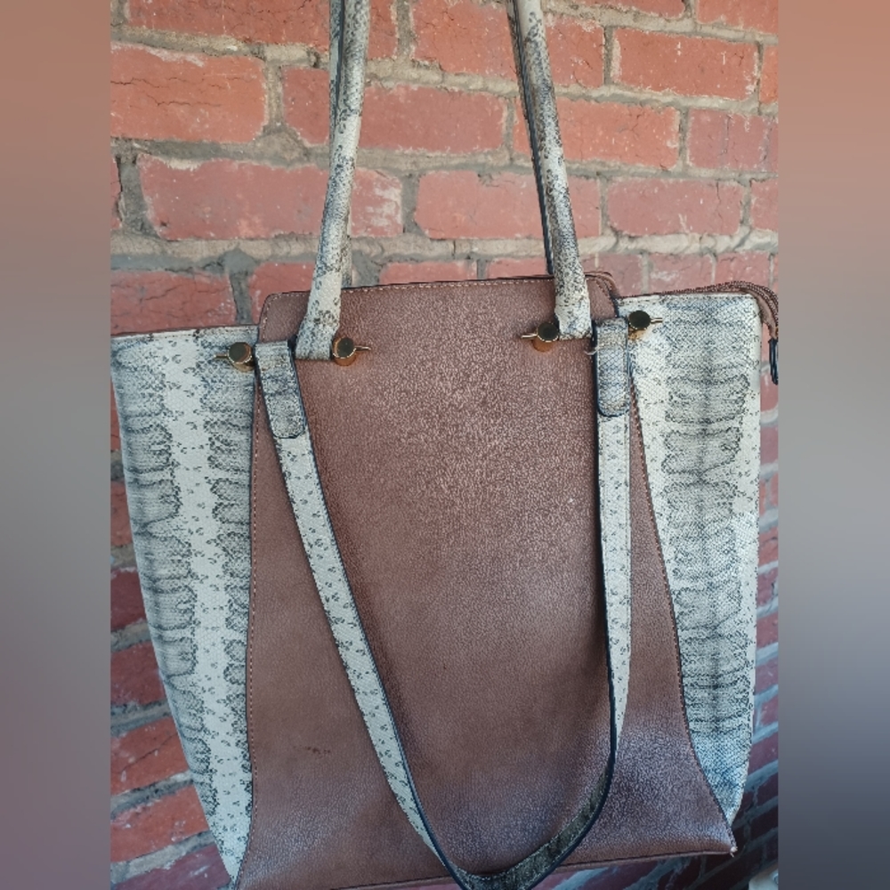 Faux Leather Snakeskin Totr